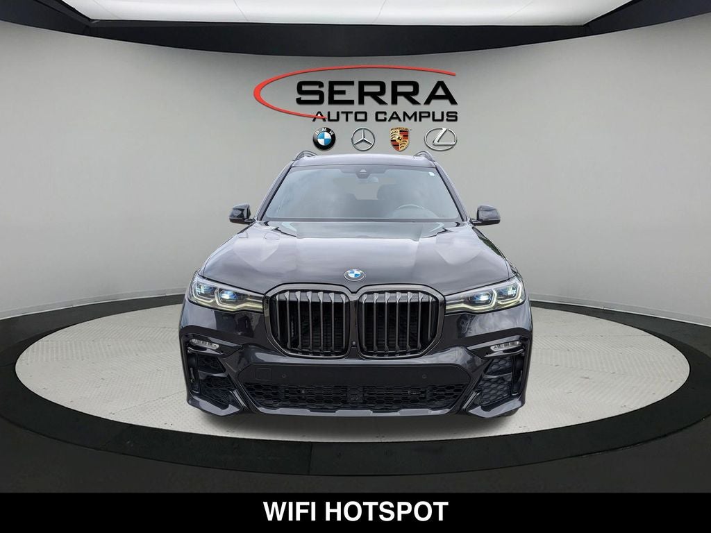2022 BMW X7 M50i