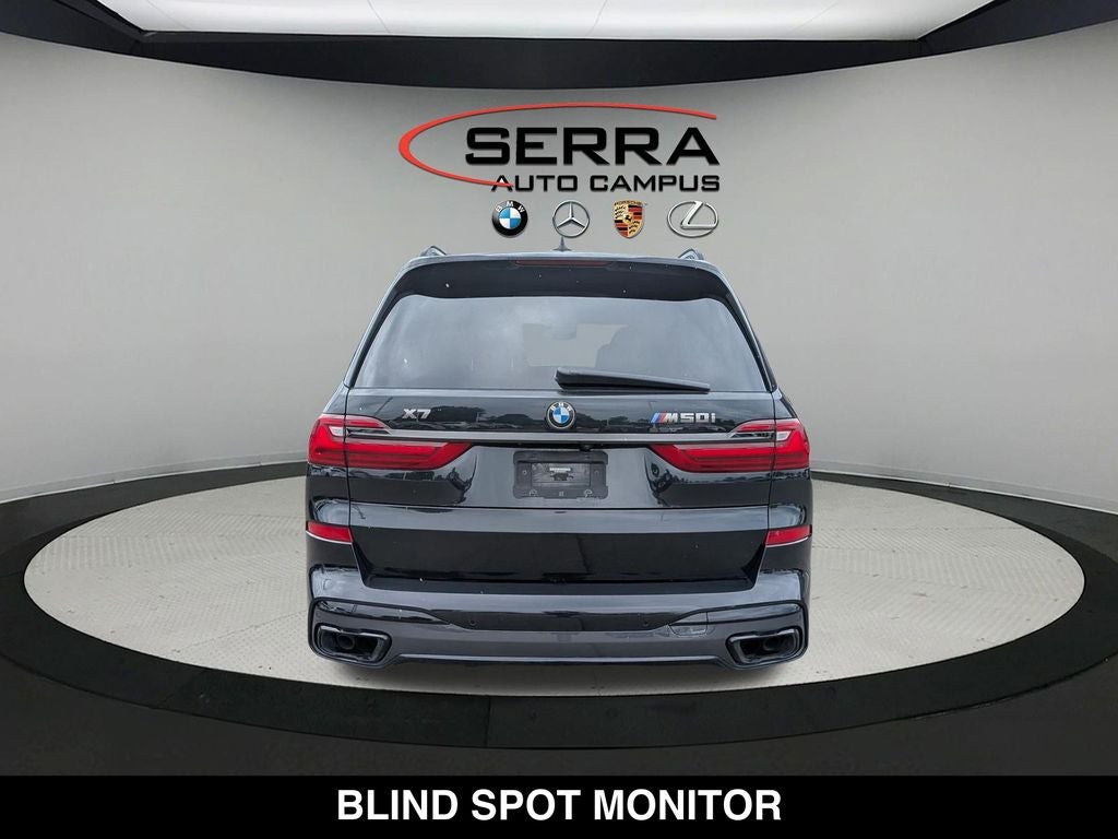 2022 BMW X7 M50i