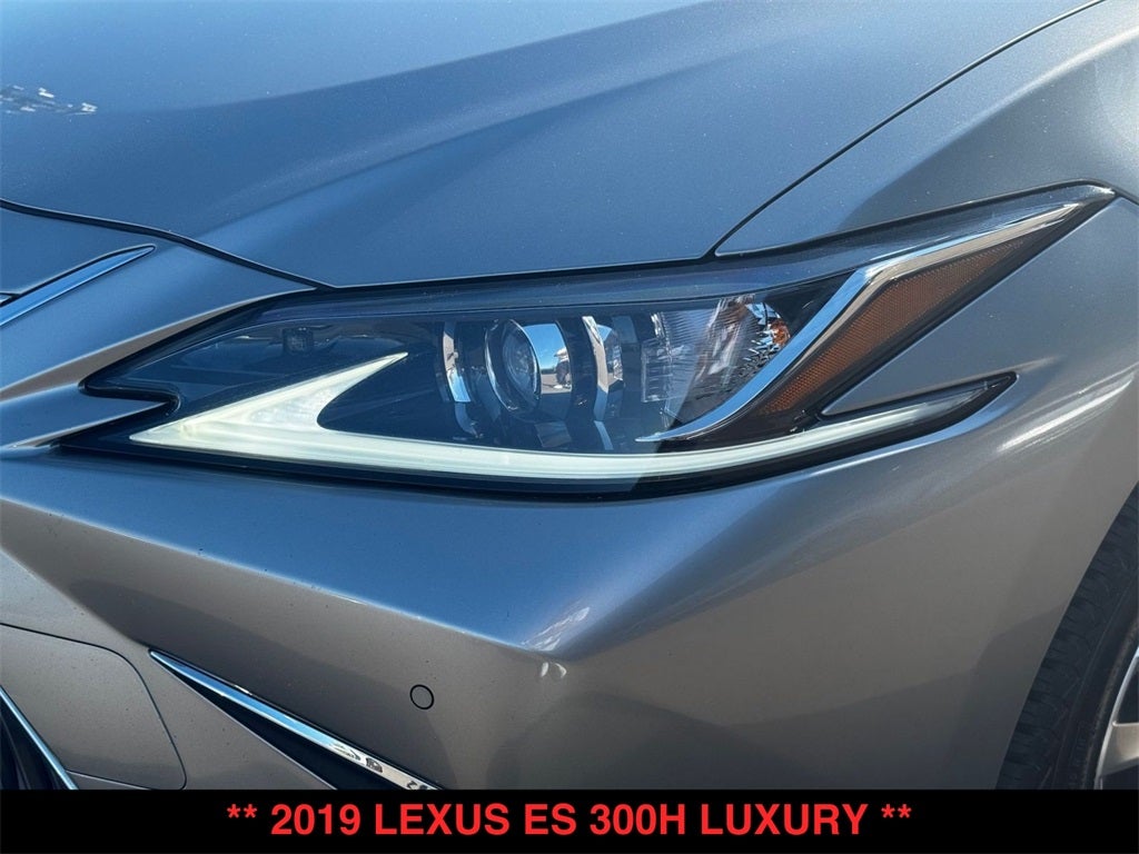 2019 Lexus ES 300h Luxury