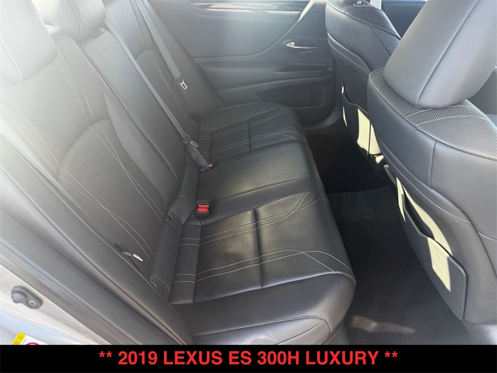 2019 Lexus ES 300h Luxury