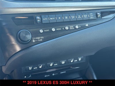 2019 Lexus ES 300h Luxury