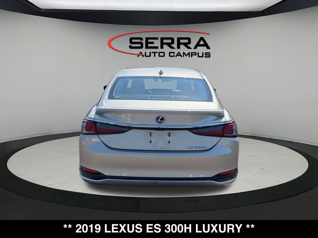 2019 Lexus ES 300h Luxury