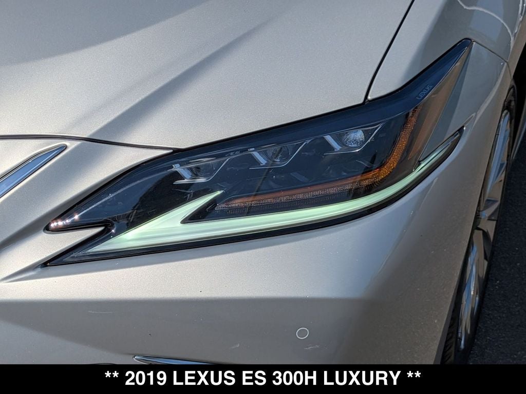 2019 Lexus ES 300h Luxury