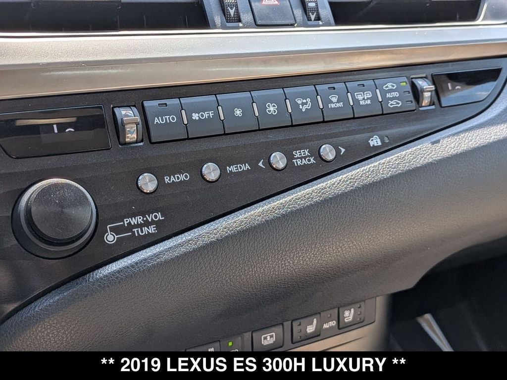 2019 Lexus ES 300h Luxury