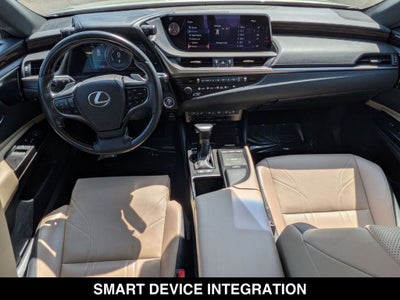 2019 Lexus ES 300h Luxury
