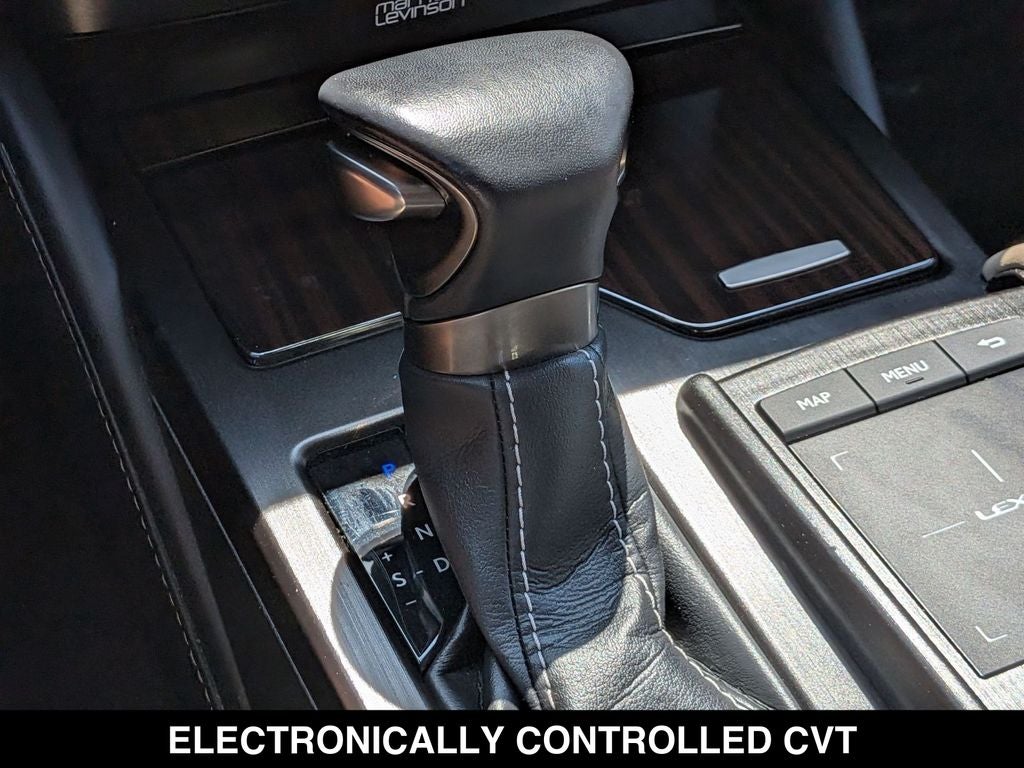 2019 Lexus ES 300h Luxury