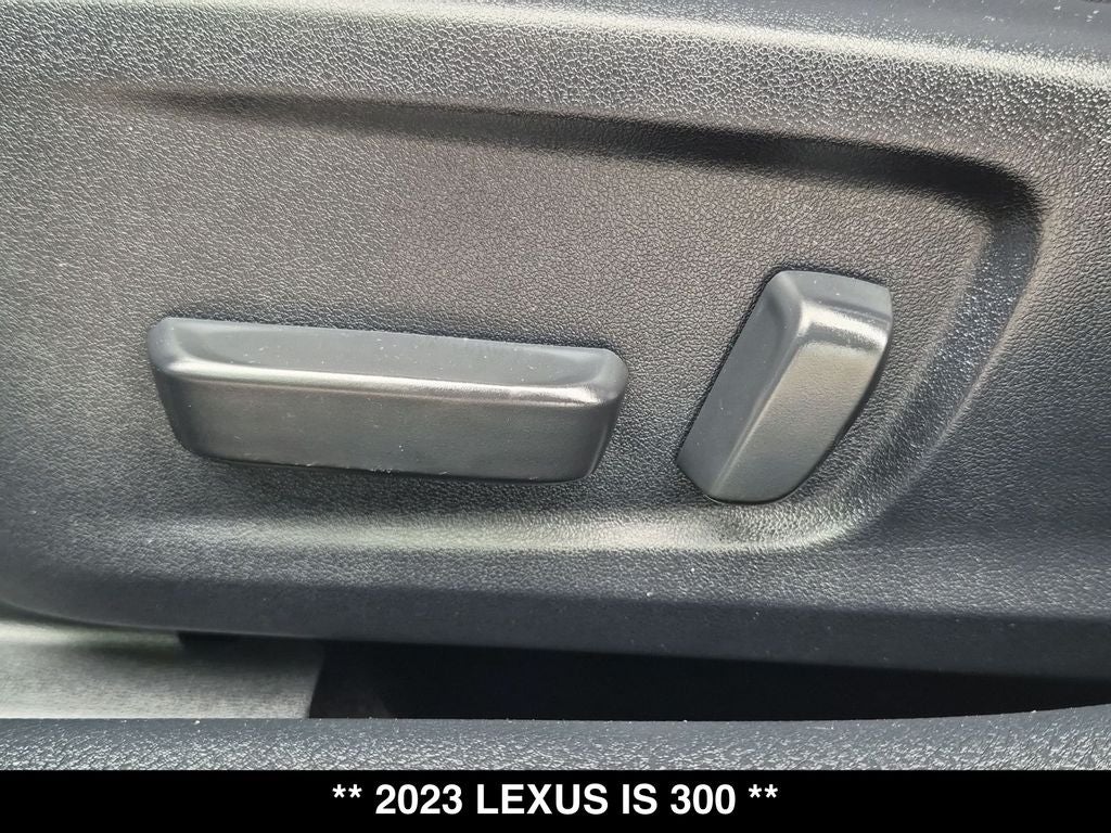 2023 Lexus IS 300