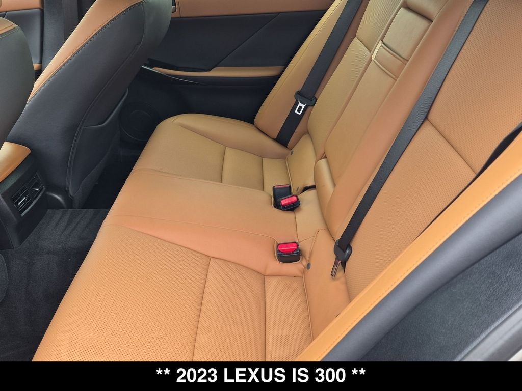 2023 Lexus IS 300