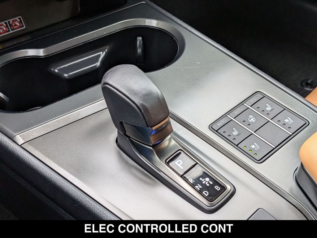 2025 Lexus UX 300h Premium