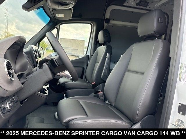 2025 Mercedes-Benz Sprinter 2500 Cargo 144 WB