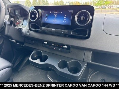 2025 Mercedes-Benz Sprinter 2500 Cargo 144 WB