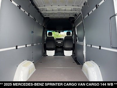 2025 Mercedes-Benz Sprinter 2500 Cargo 144 WB