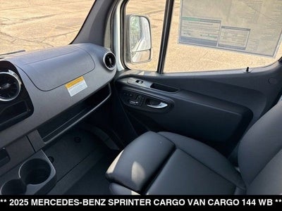 2025 Mercedes-Benz Sprinter 2500 Cargo 144 WB