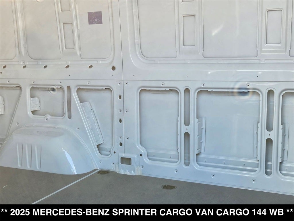 2025 Mercedes-Benz Sprinter 2500 Cargo 144 WB