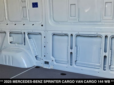 2025 Mercedes-Benz Sprinter 2500 Cargo 144 WB