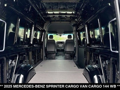 2025 Mercedes-Benz Sprinter 2500 Cargo 144 WB