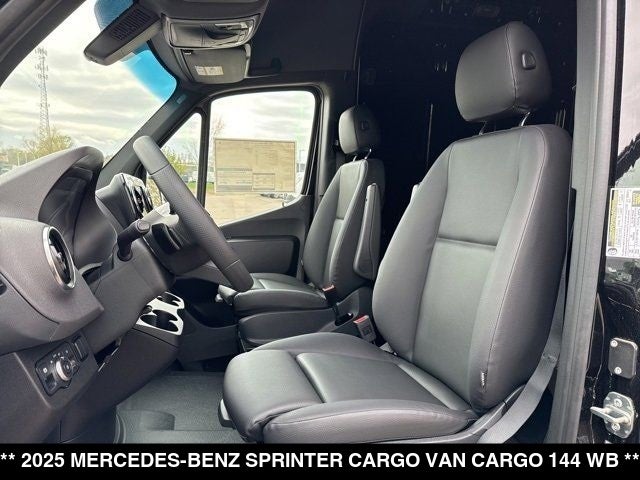 2025 Mercedes-Benz Sprinter 2500 Cargo 144 WB