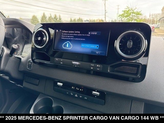 2025 Mercedes-Benz Sprinter 2500 Cargo 144 WB