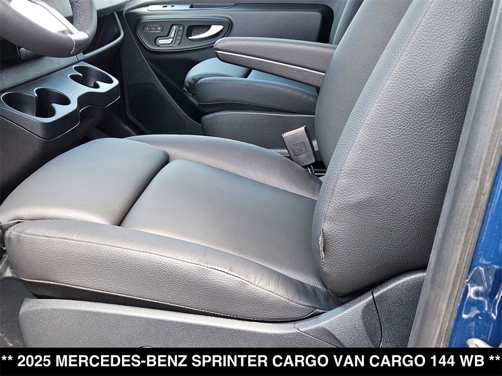 2025 Mercedes-Benz Sprinter 2500 Cargo 144 WB
