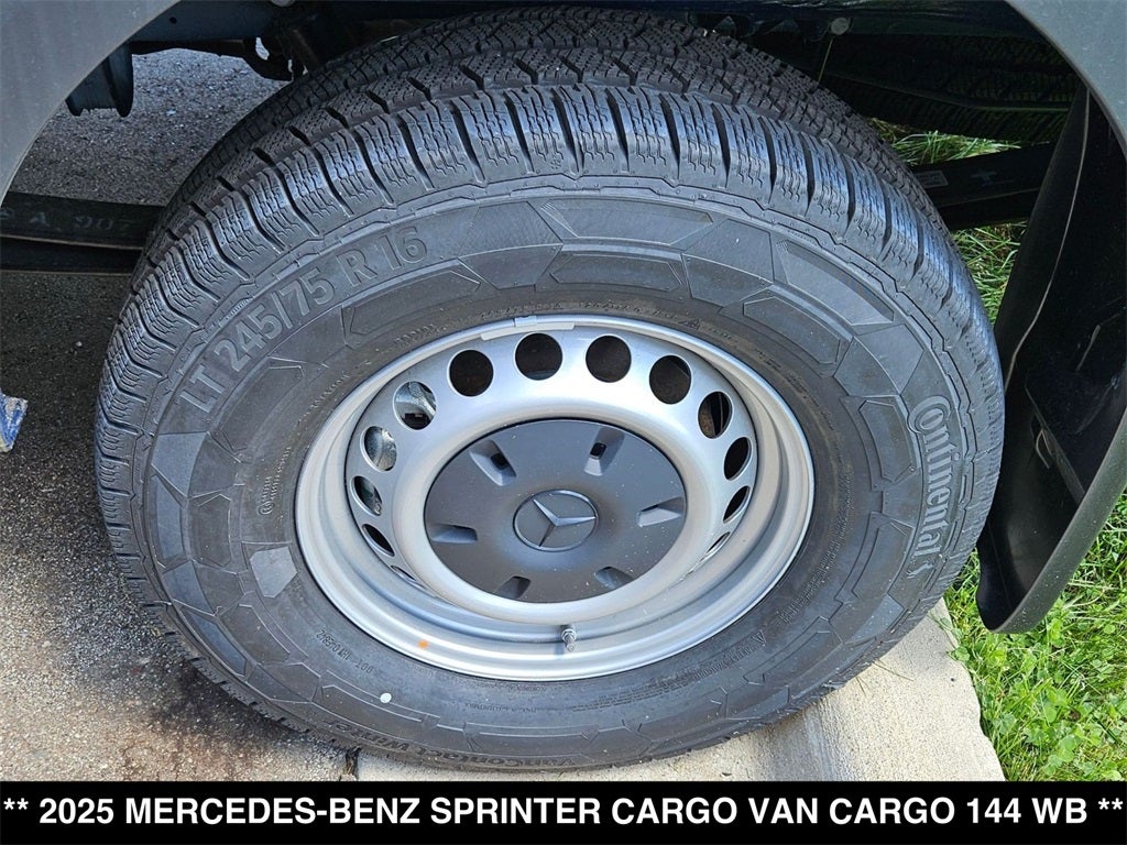 2025 Mercedes-Benz Sprinter 2500 Cargo 144 WB