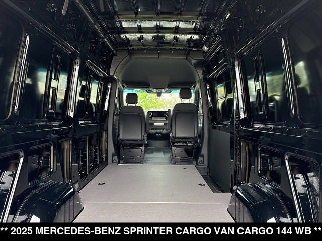 2025 Mercedes-Benz Sprinter 2500 Cargo 144 WB