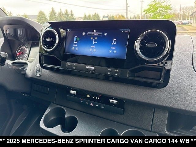 2025 Mercedes-Benz Sprinter 2500 Cargo 144 WB