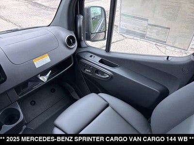 2025 Mercedes-Benz Sprinter 2500 Cargo 144 WB