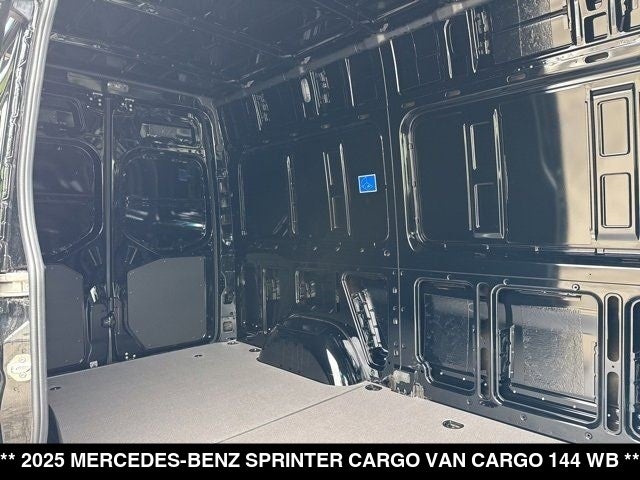 2025 Mercedes-Benz Sprinter 2500 Cargo 144 WB