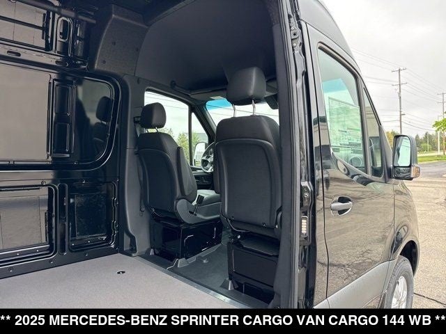 2025 Mercedes-Benz Sprinter 2500 Cargo 144 WB