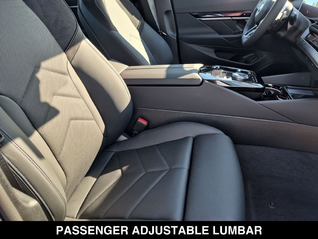 2027 BMW 550e 550e xDrive