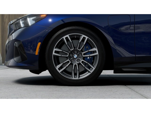 2027 BMW 550e 550e xDrive