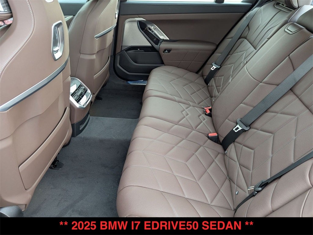 2025 BMW i7 eDrive50