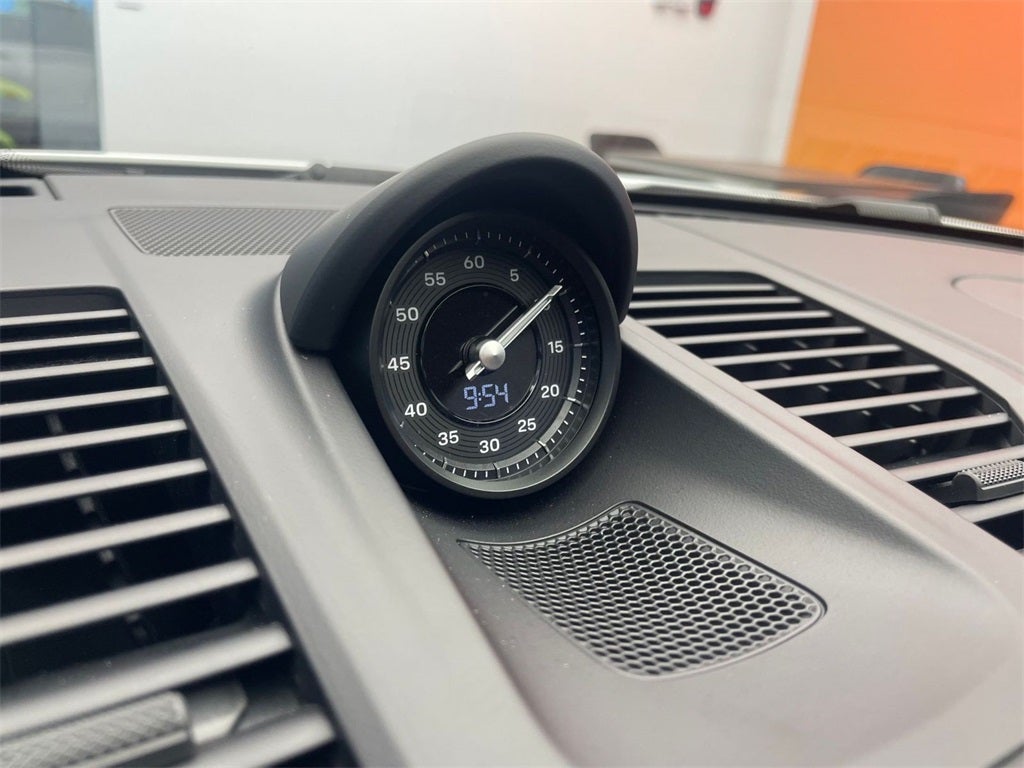 2025 Porsche 911 Carrera