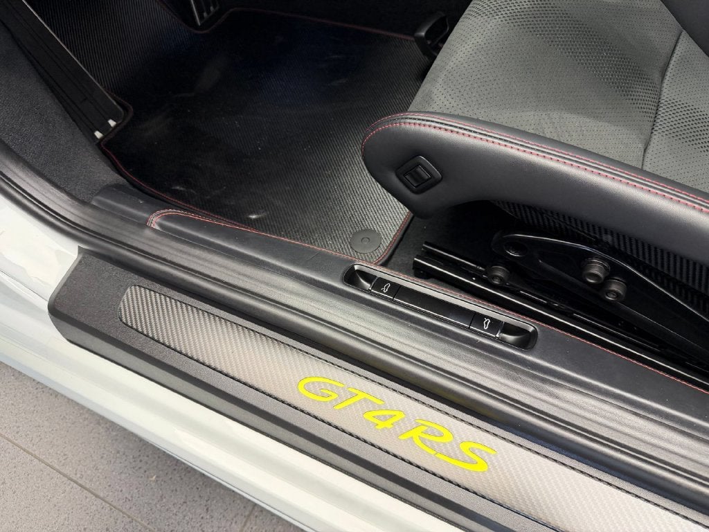 2025 Porsche 718 Cayman GT4 RS
