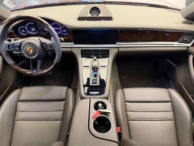 2022 Porsche Panamera 4