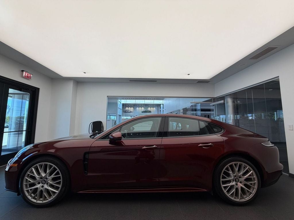 2022 Porsche Panamera 4