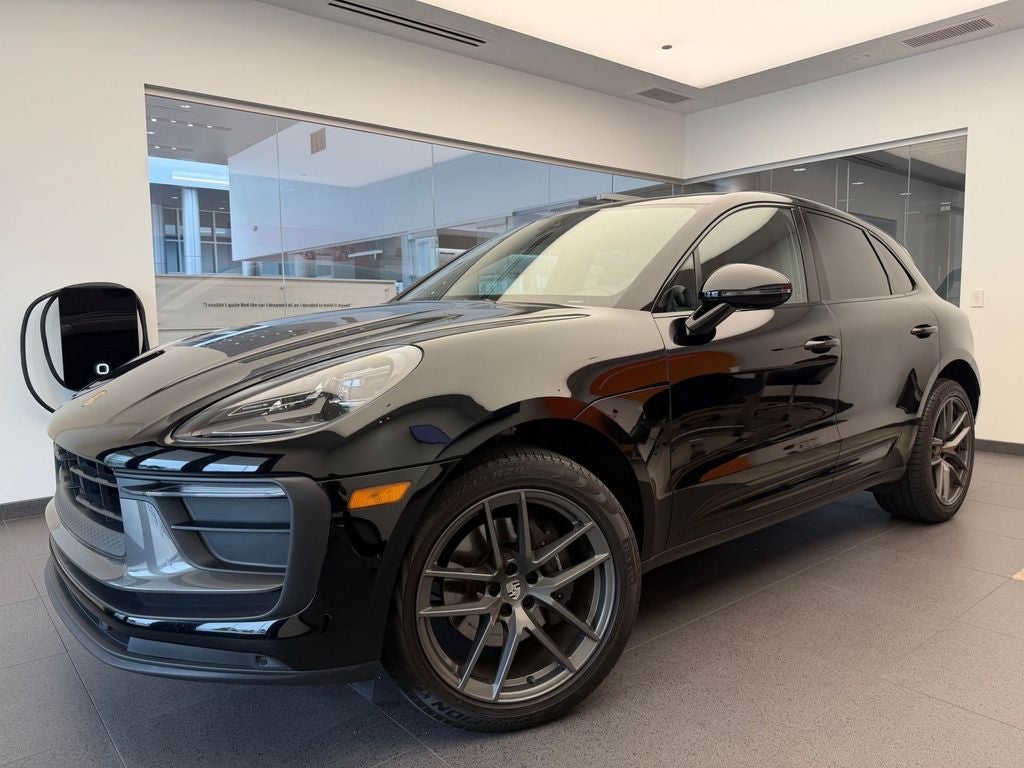 2024 Porsche Macan T