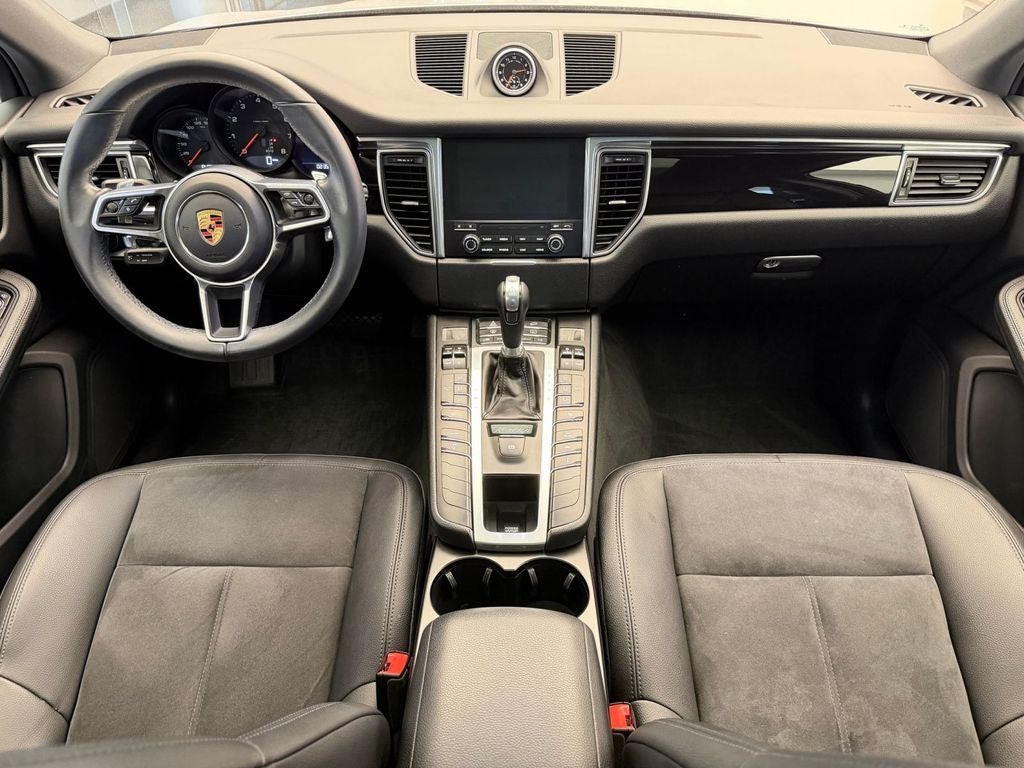 2017 Porsche Macan Base