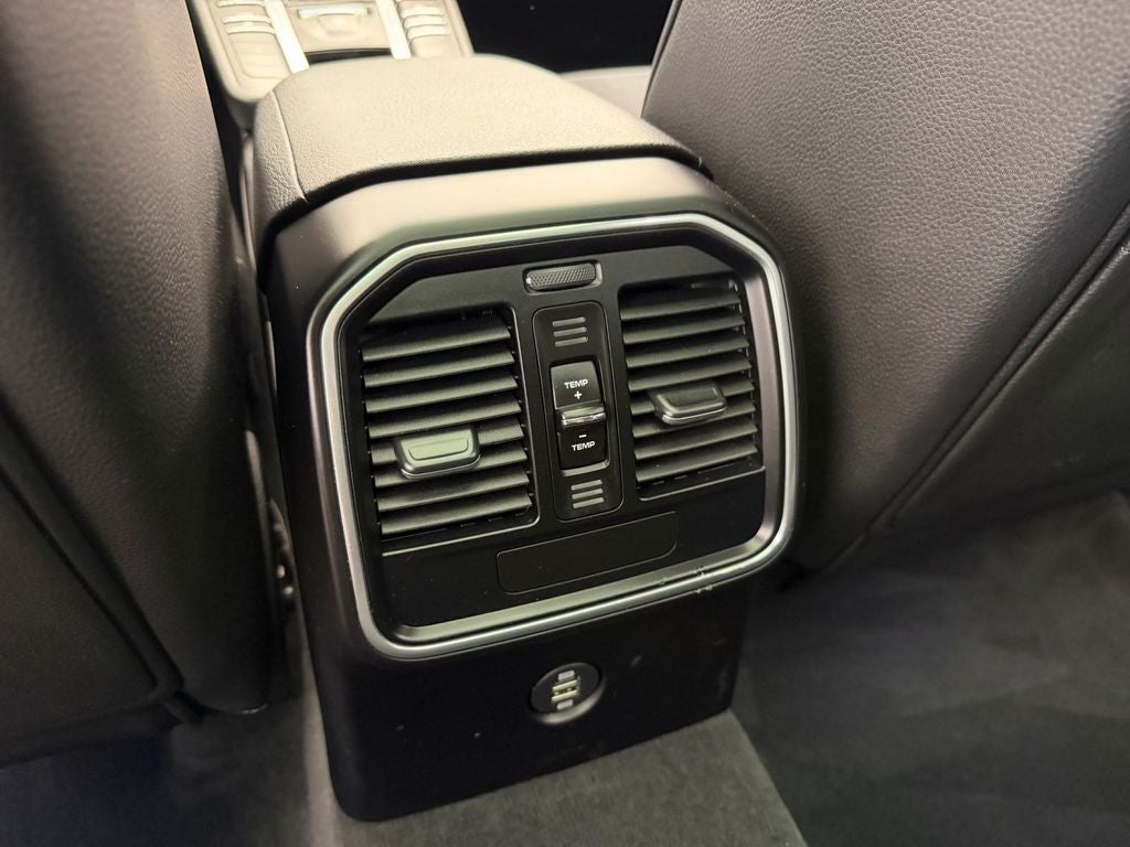 2017 Porsche Macan Base