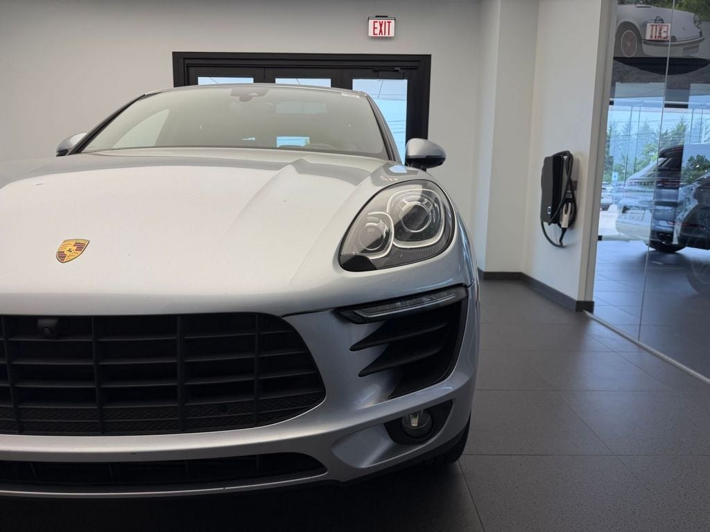 2017 Porsche Macan Base