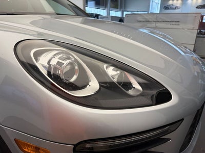 2017 Porsche Macan Base