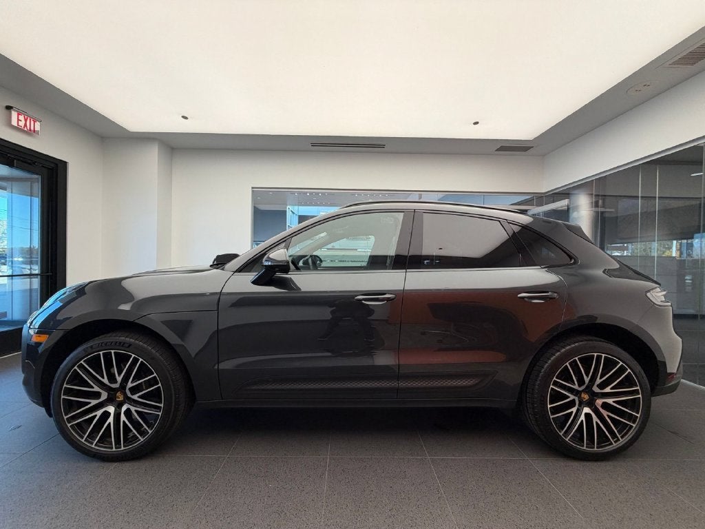 2026 Porsche Macan Base