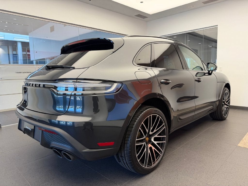 2026 Porsche Macan Base