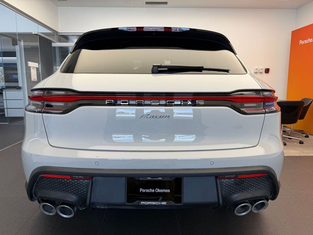 2026 Porsche Macan Base