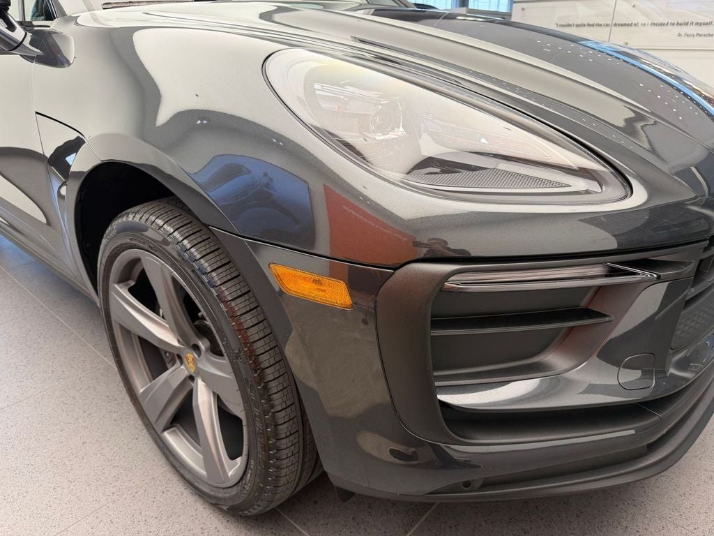 2026 Porsche Macan Base