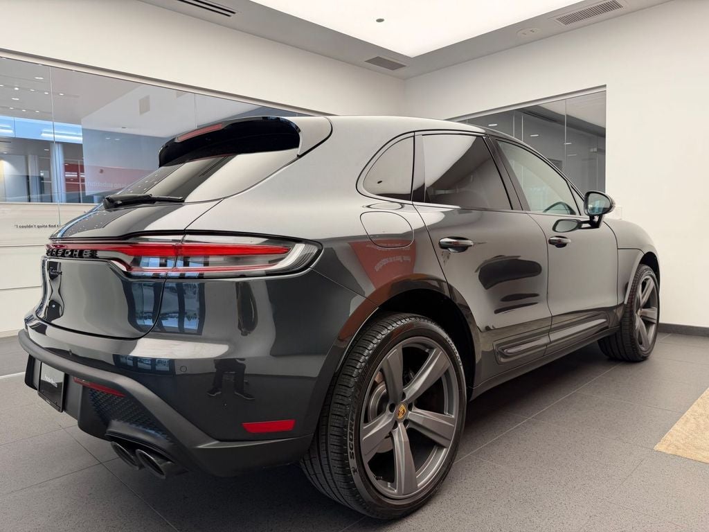 2026 Porsche Macan Base