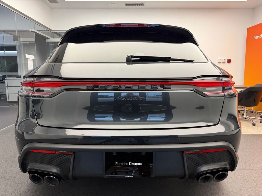 2026 Porsche Macan Base