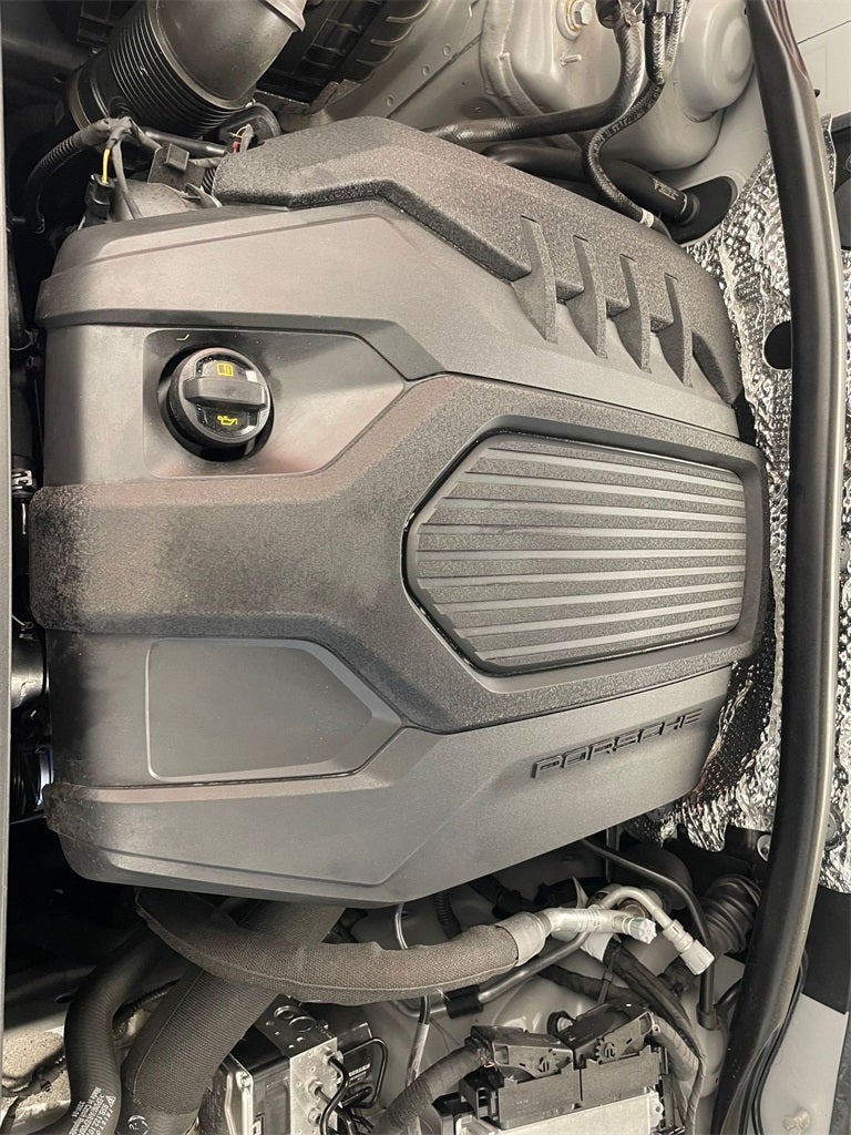 2025 Porsche Macan Base