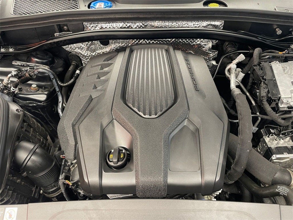 2025 Porsche Macan Base