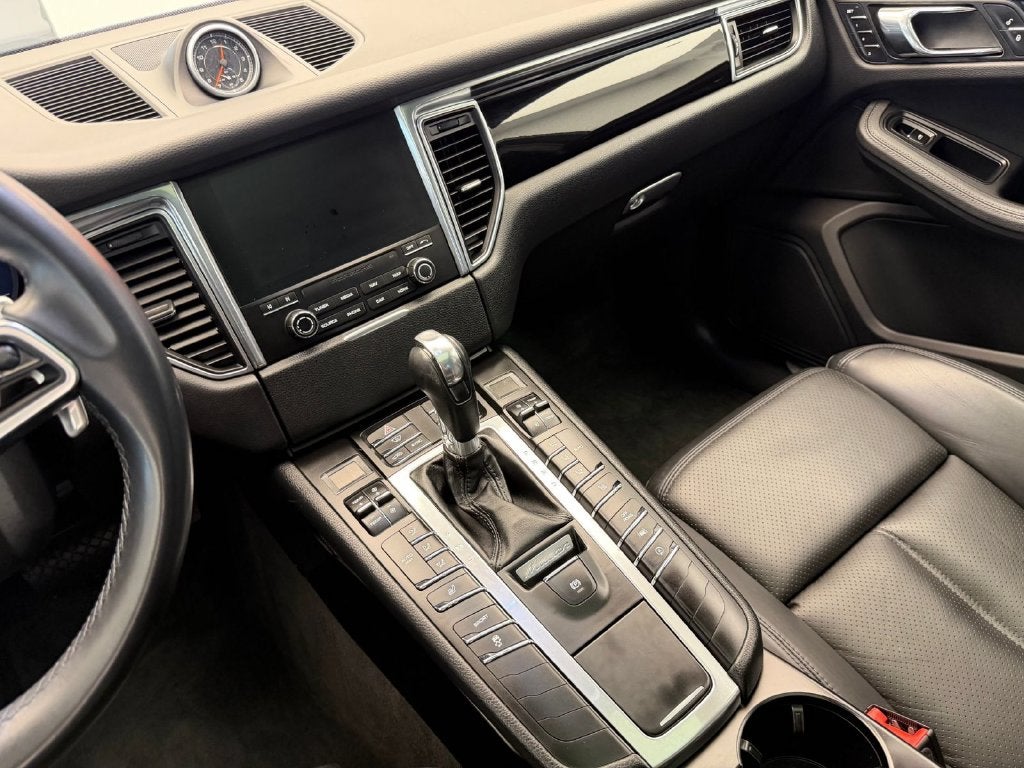 2017 Porsche Macan Base
